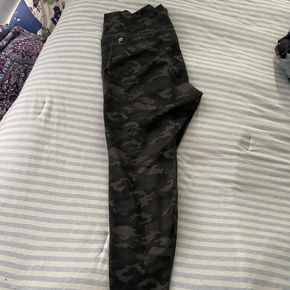 FABLETICS LEGGINGS - Picture 1 of 3